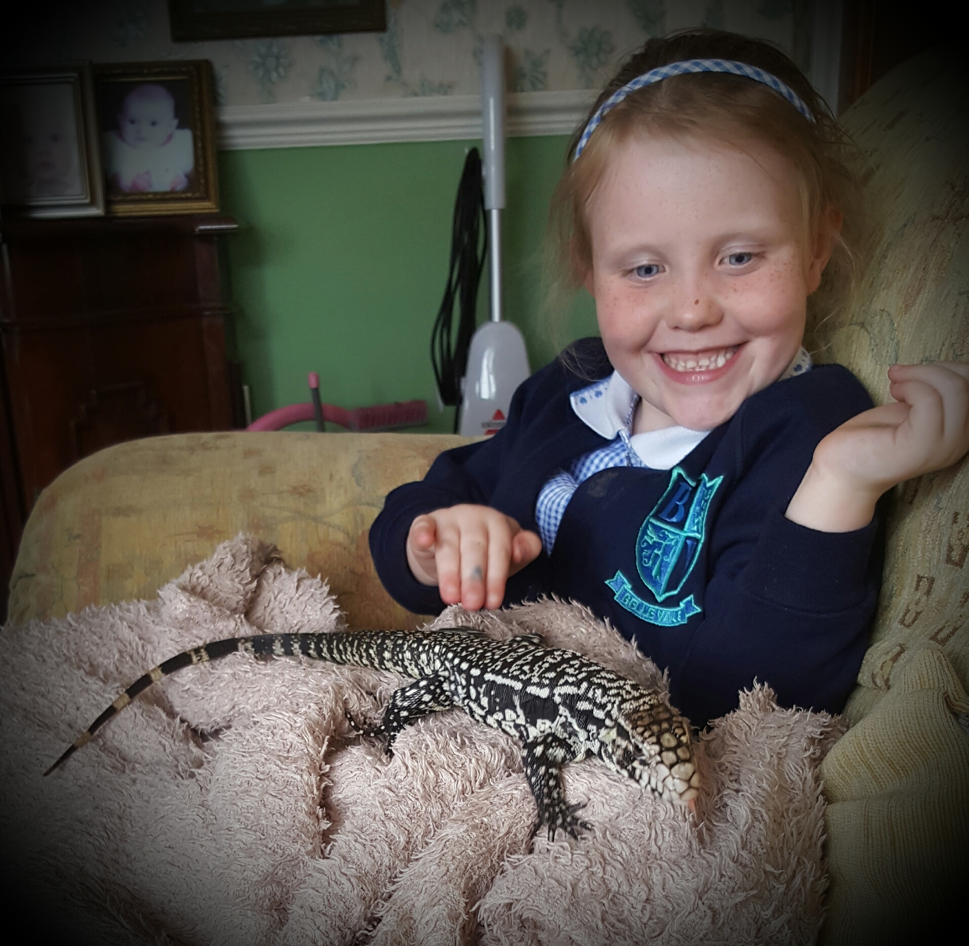 Loki bonding with noodles